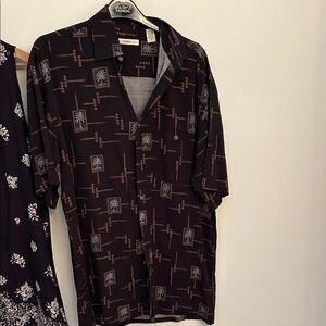 Men’s Small palm tree Black Patterned Button-Up Shirt
